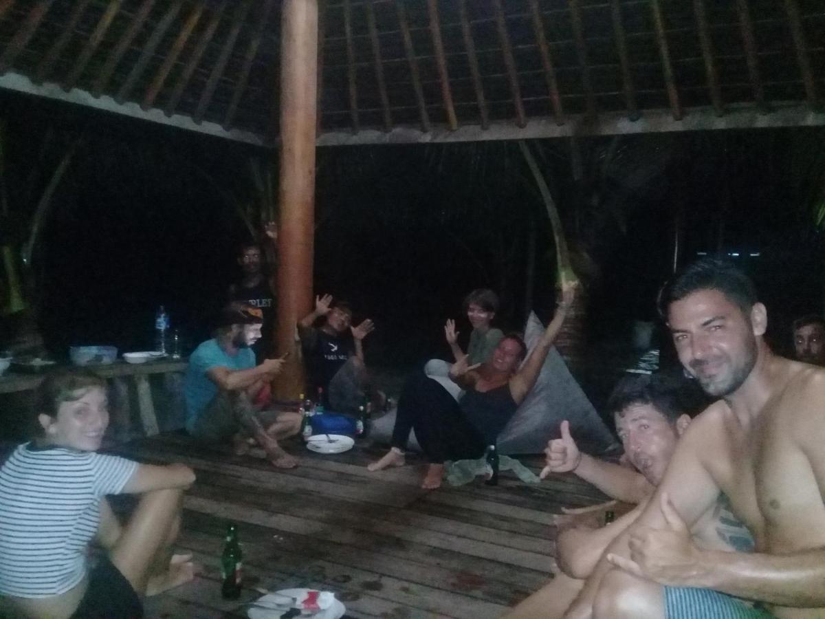 Готель Castaway Surf Retreat 1 Sekongkang Екстер'єр фото